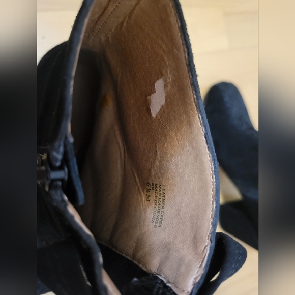 Bettye Black Leather Ankle Boots. 6.5. EUC. - Picture 9 of 9